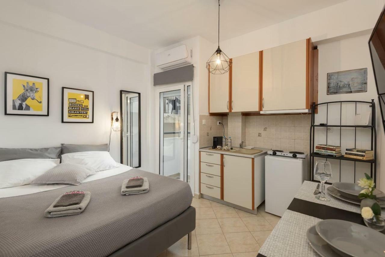 Central Studio! Fiber Wifi, Ac, Private, Self Check-In! Thessaloníki Eksteriør billede