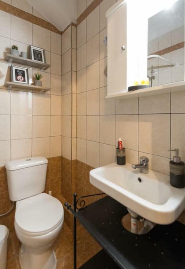 Central Studio! Fiber Wifi, Ac, Private, Self Check-In! Thessaloníki Eksteriør billede